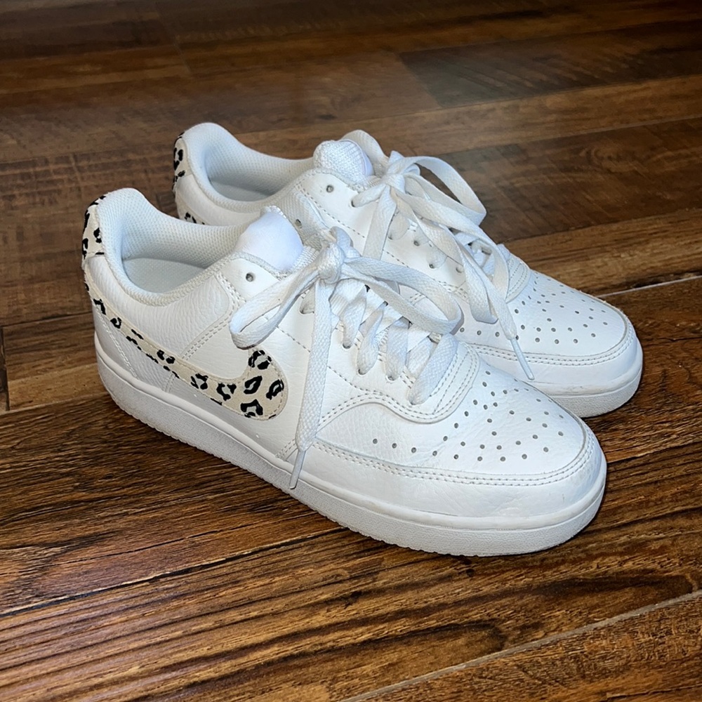 Nike Women's Court Vision Low White/Desert Sand-Black